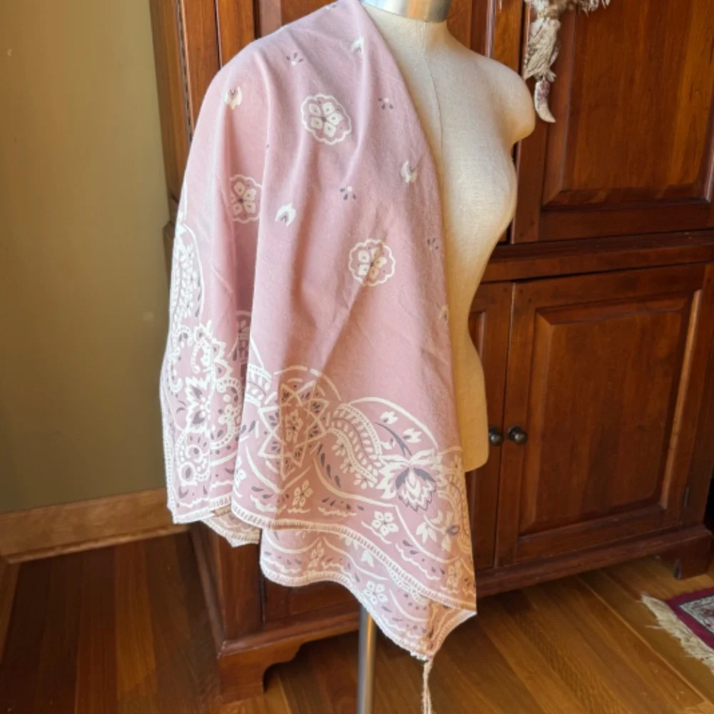 NWT Magnolia Pearl Kansas Scarf - Picture 8 of 12